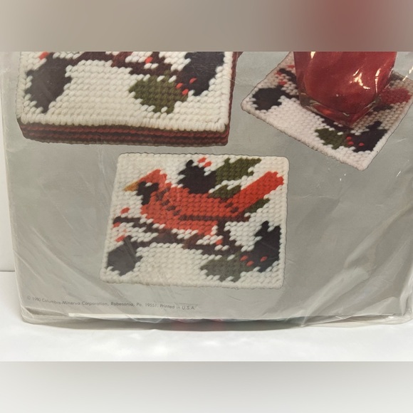 Lot of 2 Columbia Minerva Needlepoint Plastic Canvas Kits 8338 & 8331 VTG 1980 - Picture 11 of 14